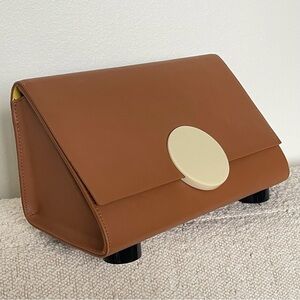 NEW WITHOUT TAG. MATTER MATTERS PYTHAGORAS' Shoulder Bag - Light Brown